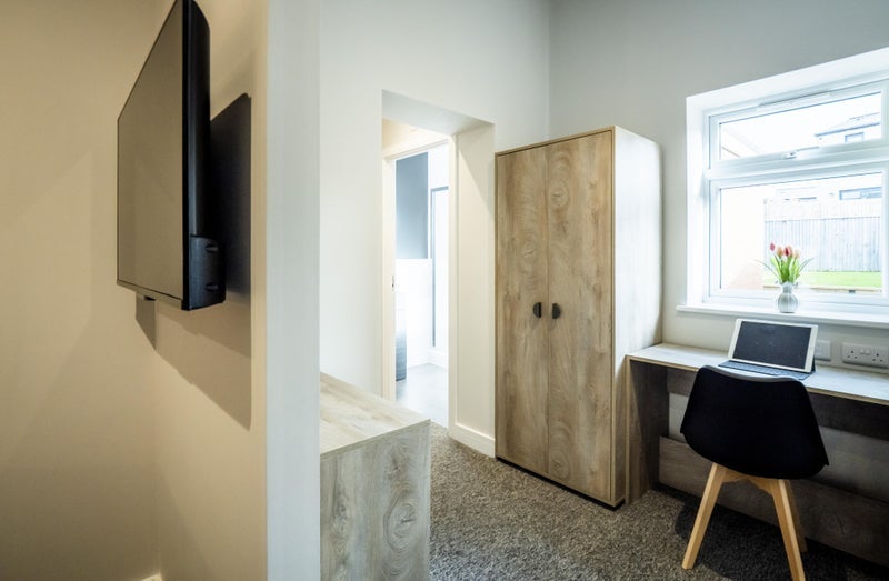 Room Crome Road in Bristol