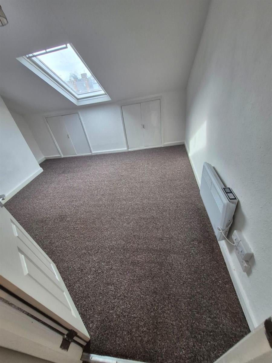Flat Queen Street in Scarborough