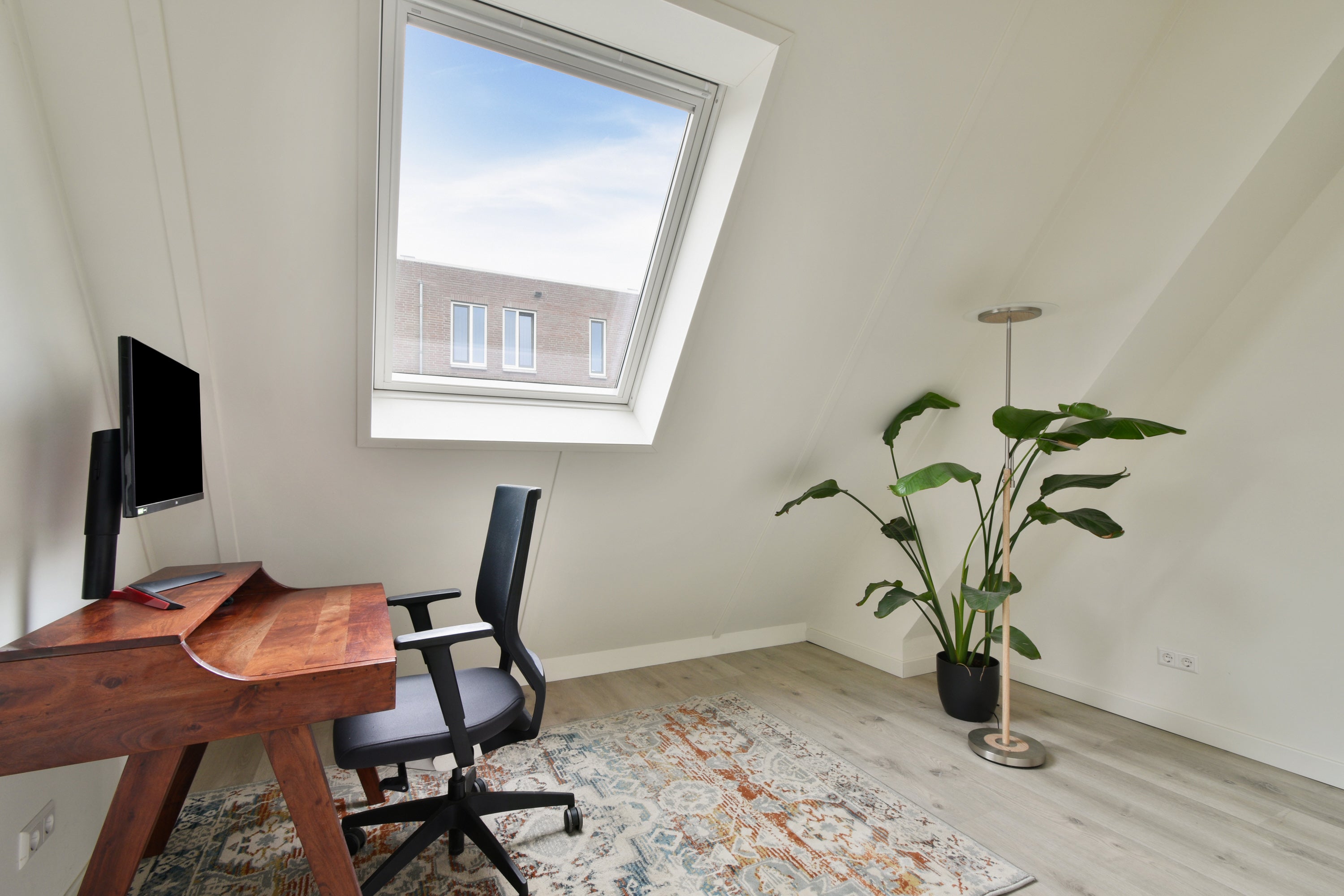 Tussenwoning te koop: Pietje de Fluiterhof 15, Rotterdam