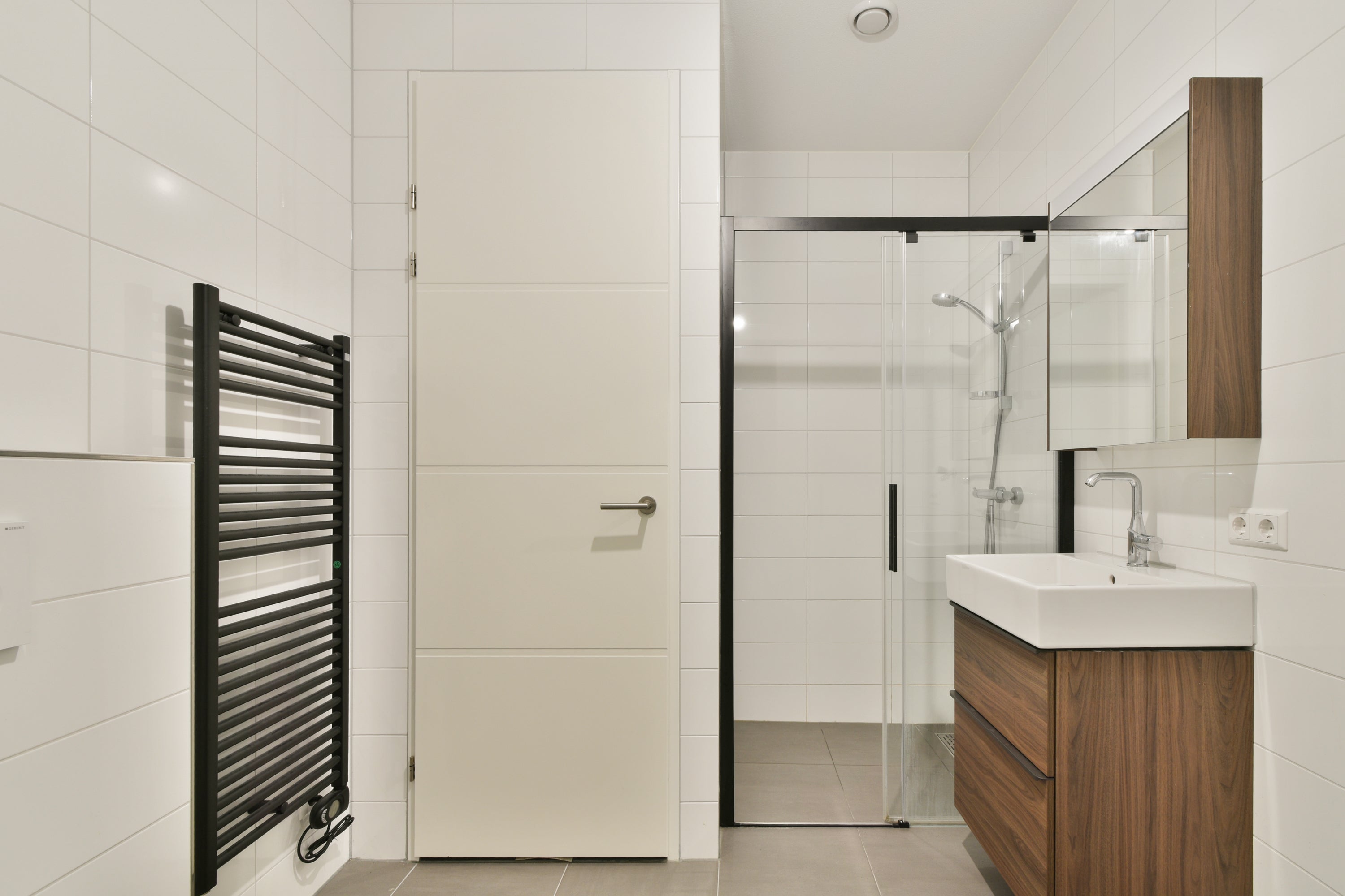 Tussenwoning te koop: Pietje de Fluiterhof 15, Rotterdam
