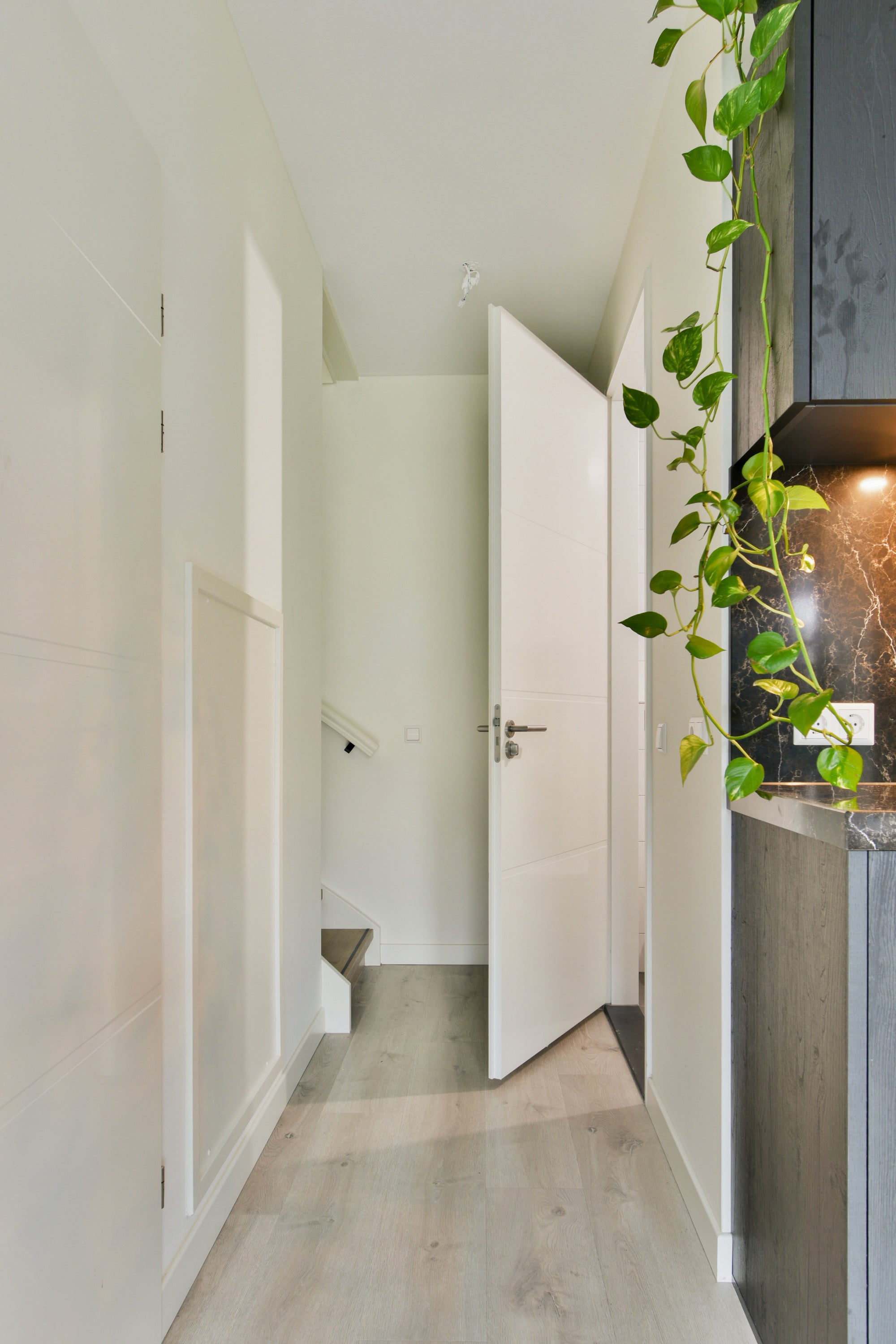 Tussenwoning te koop: Pietje de Fluiterhof 15, Rotterdam
