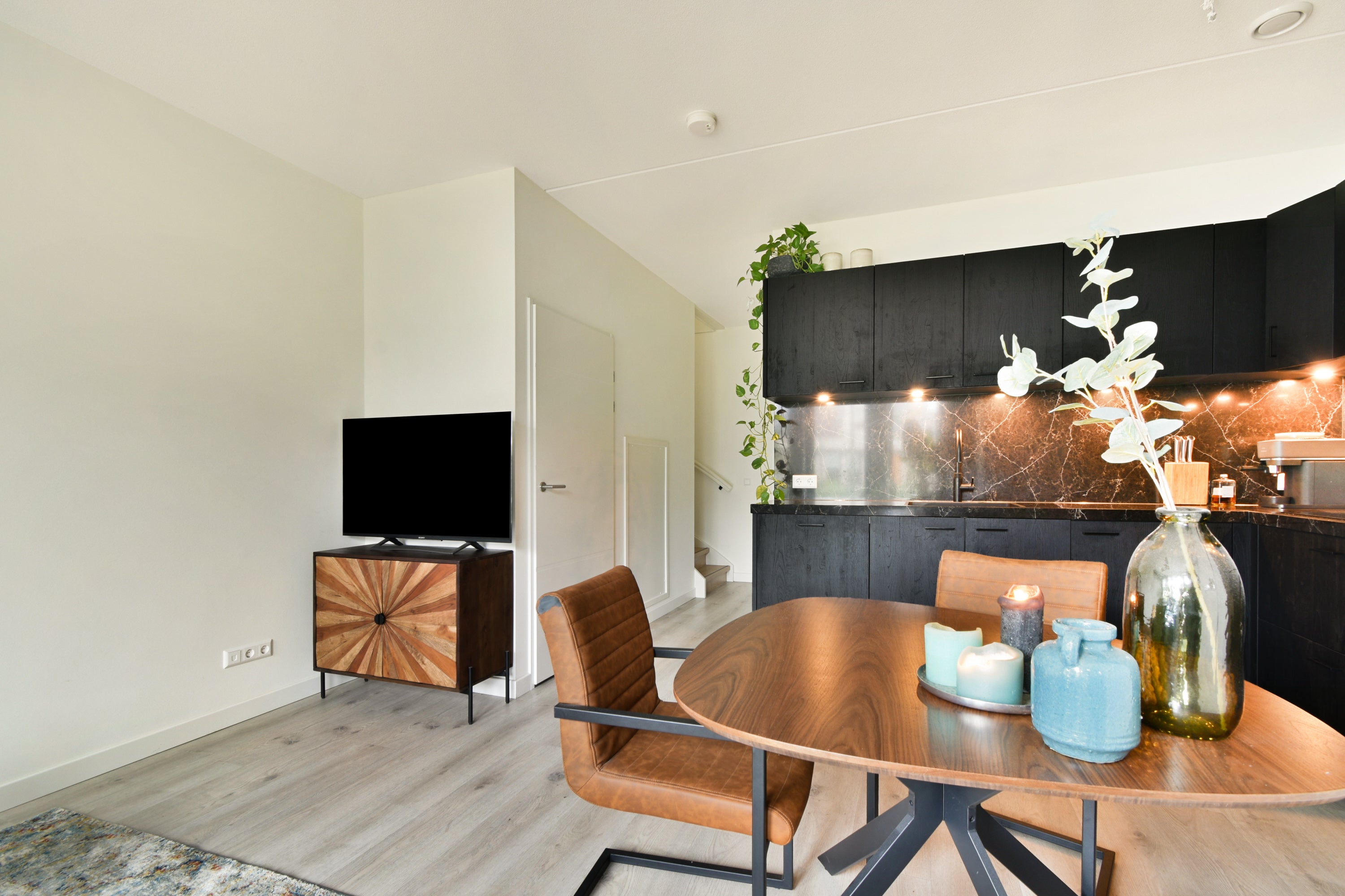 Tussenwoning te koop: Pietje de Fluiterhof 15, Rotterdam
