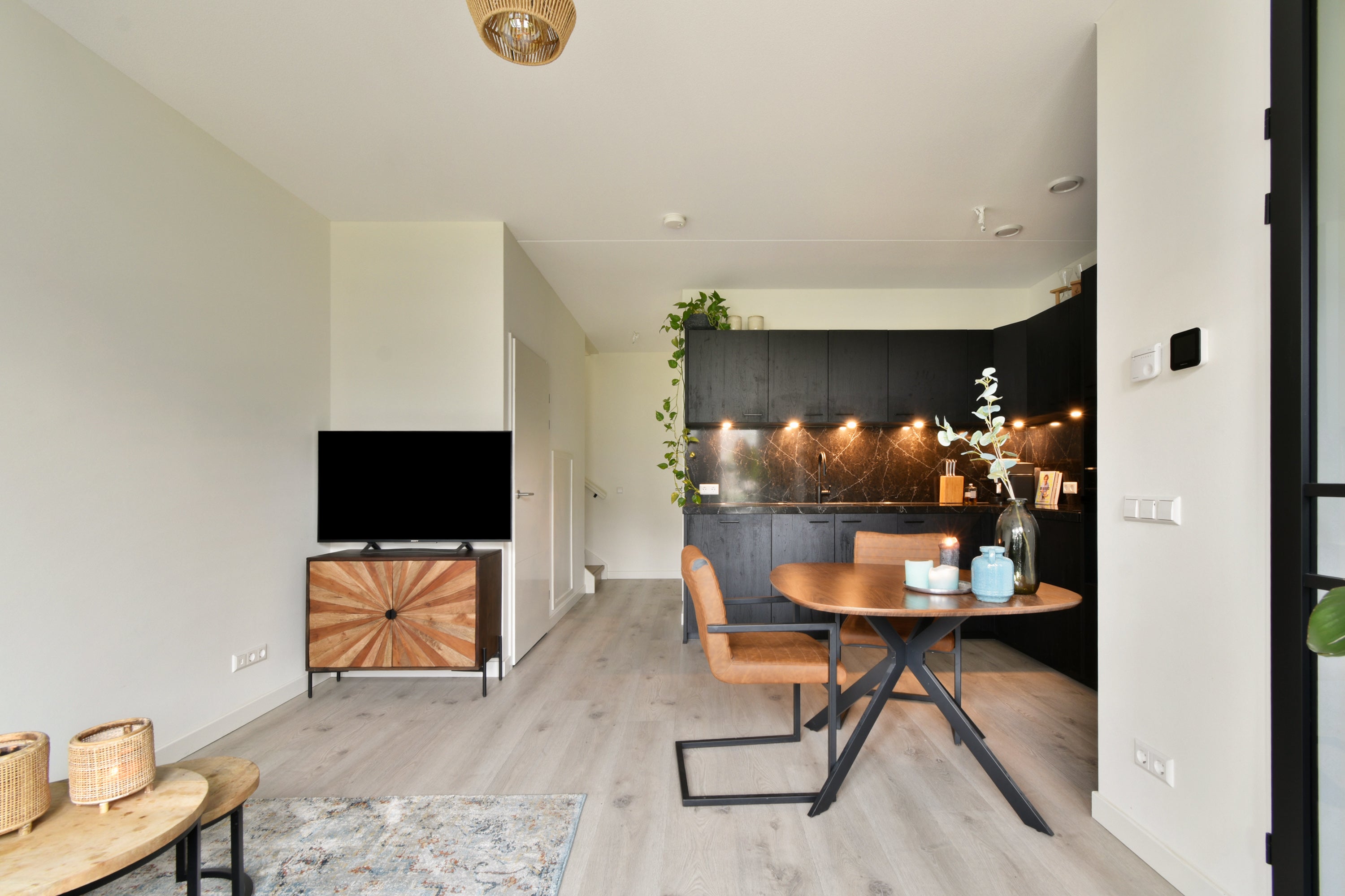 Tussenwoning te koop: Pietje de Fluiterhof 15, Rotterdam