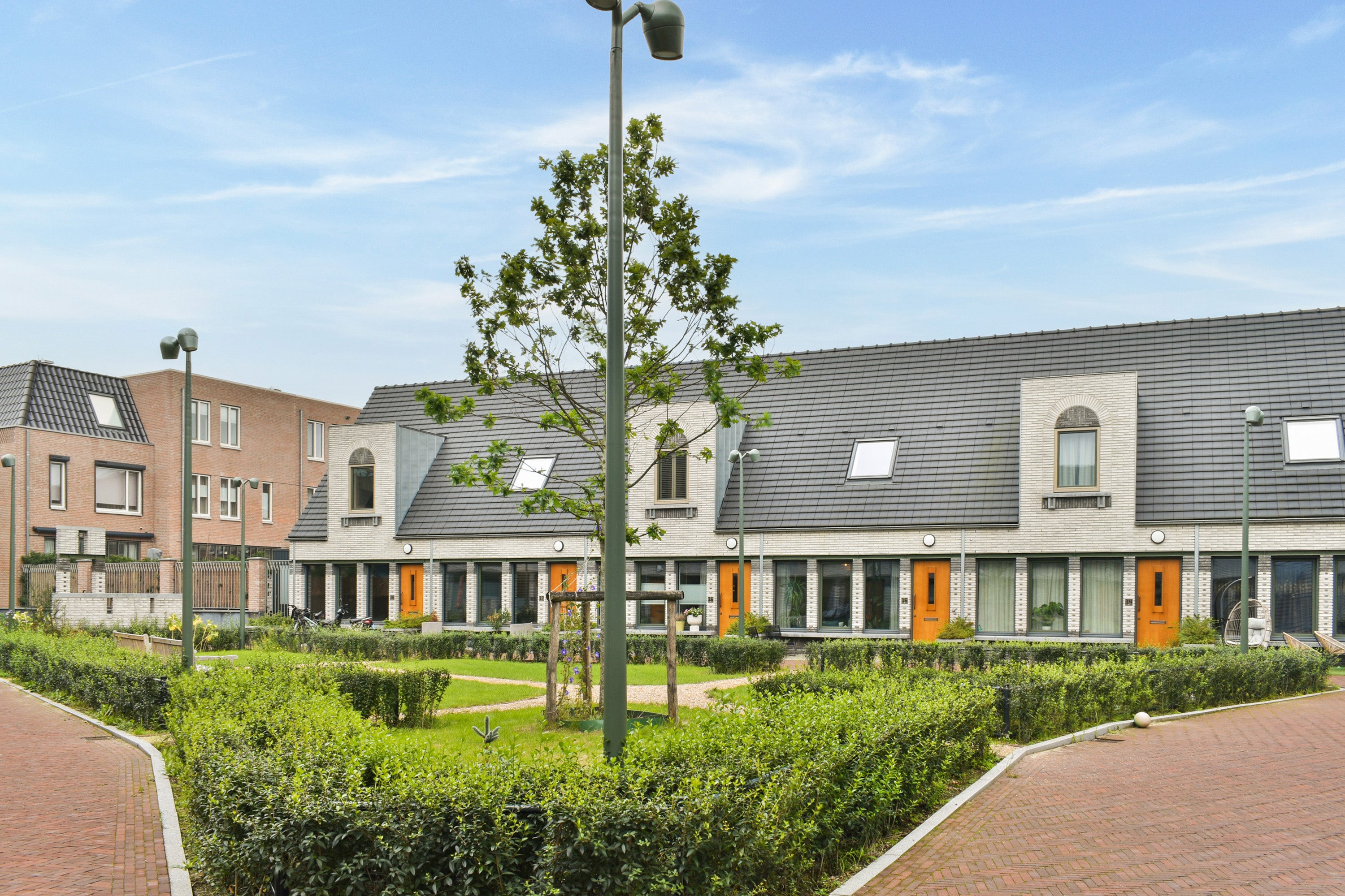 Tussenwoning te koop: Pietje de Fluiterhof 15, Rotterdam