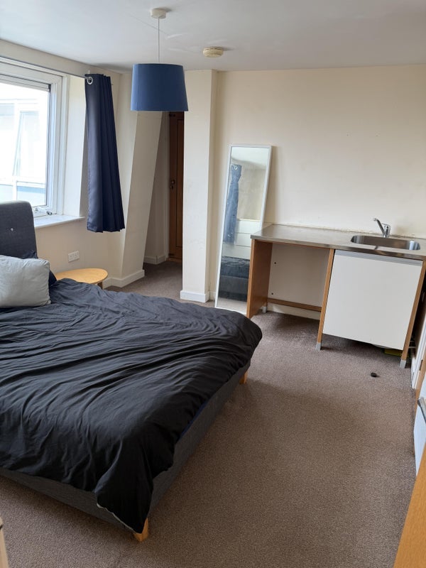 Room Warstone Lane in Birmingham