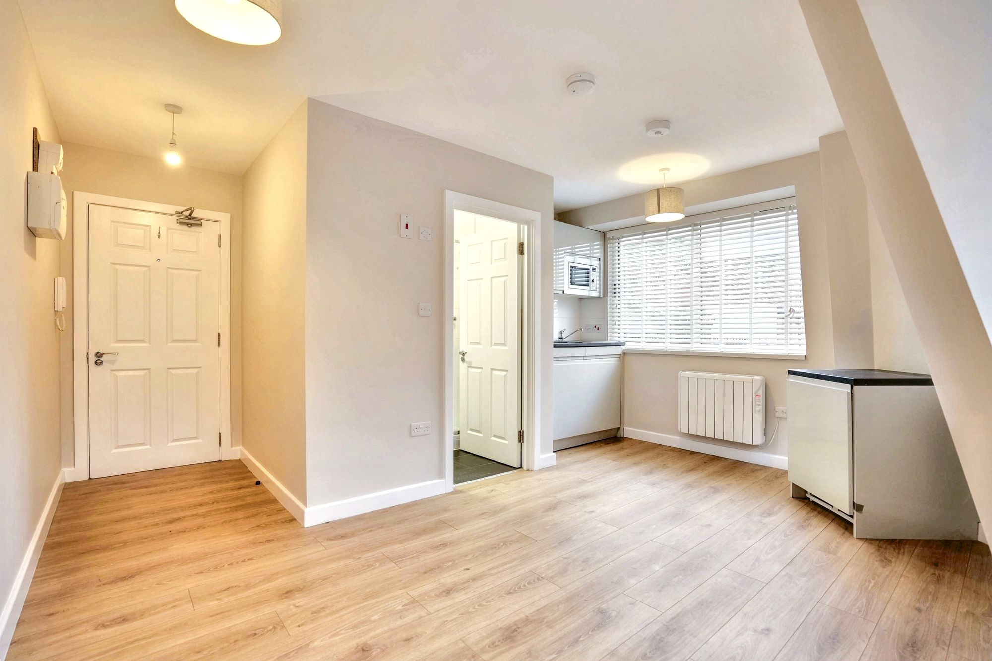 Flat Sittingbourne Road in Maidstone
