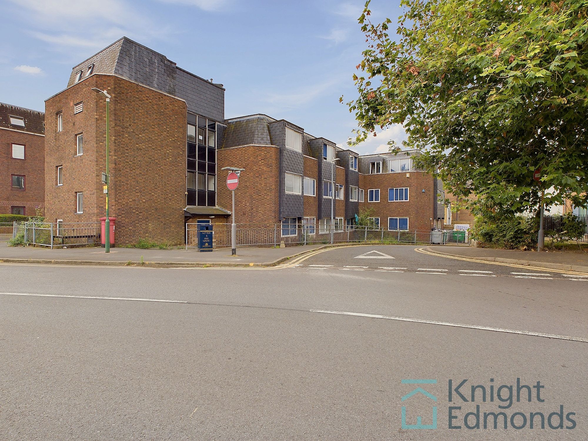 Flat Sittingbourne Road in Maidstone