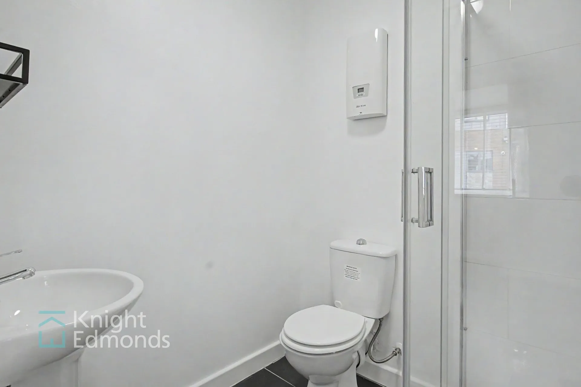 Flat Sittingbourne Road in Maidstone