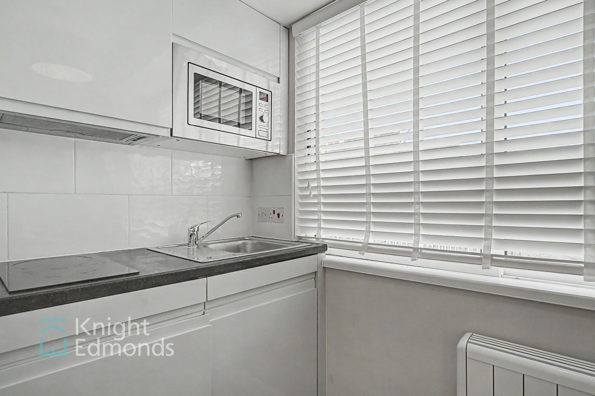 Flat Sittingbourne Road in Maidstone
