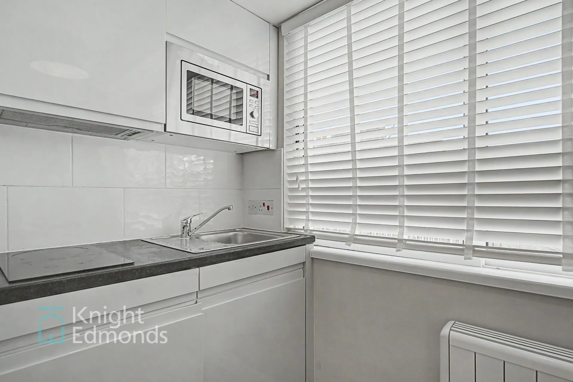 Flat Sittingbourne Road in Maidstone