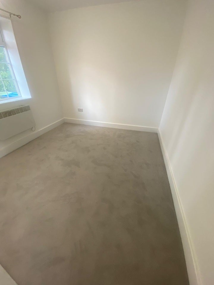 Room Park Road in Greater London