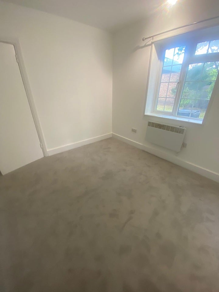 Room Park Road in Greater London
