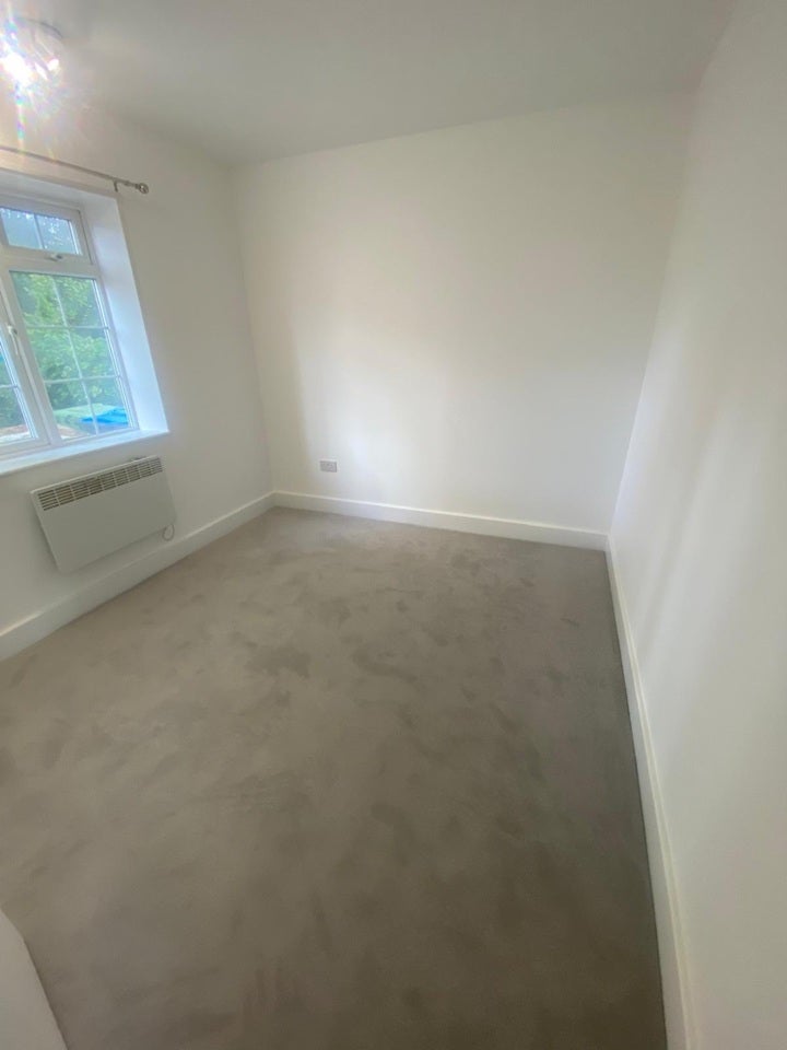 Room Park Road in Greater London