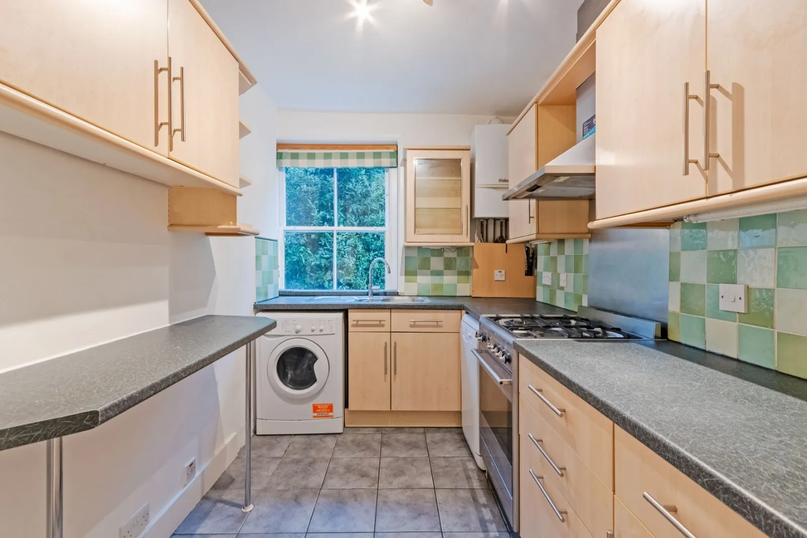 Flat Gladys Road in Greater London