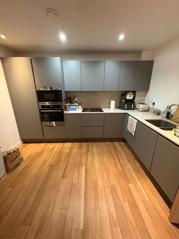 Room Naomi Street in Greater London