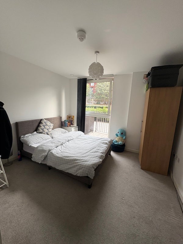 Room Naomi Street in Greater London