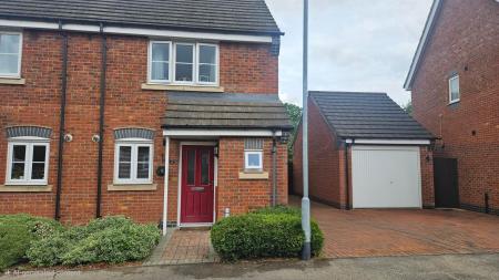 House Flint Drive in Melton