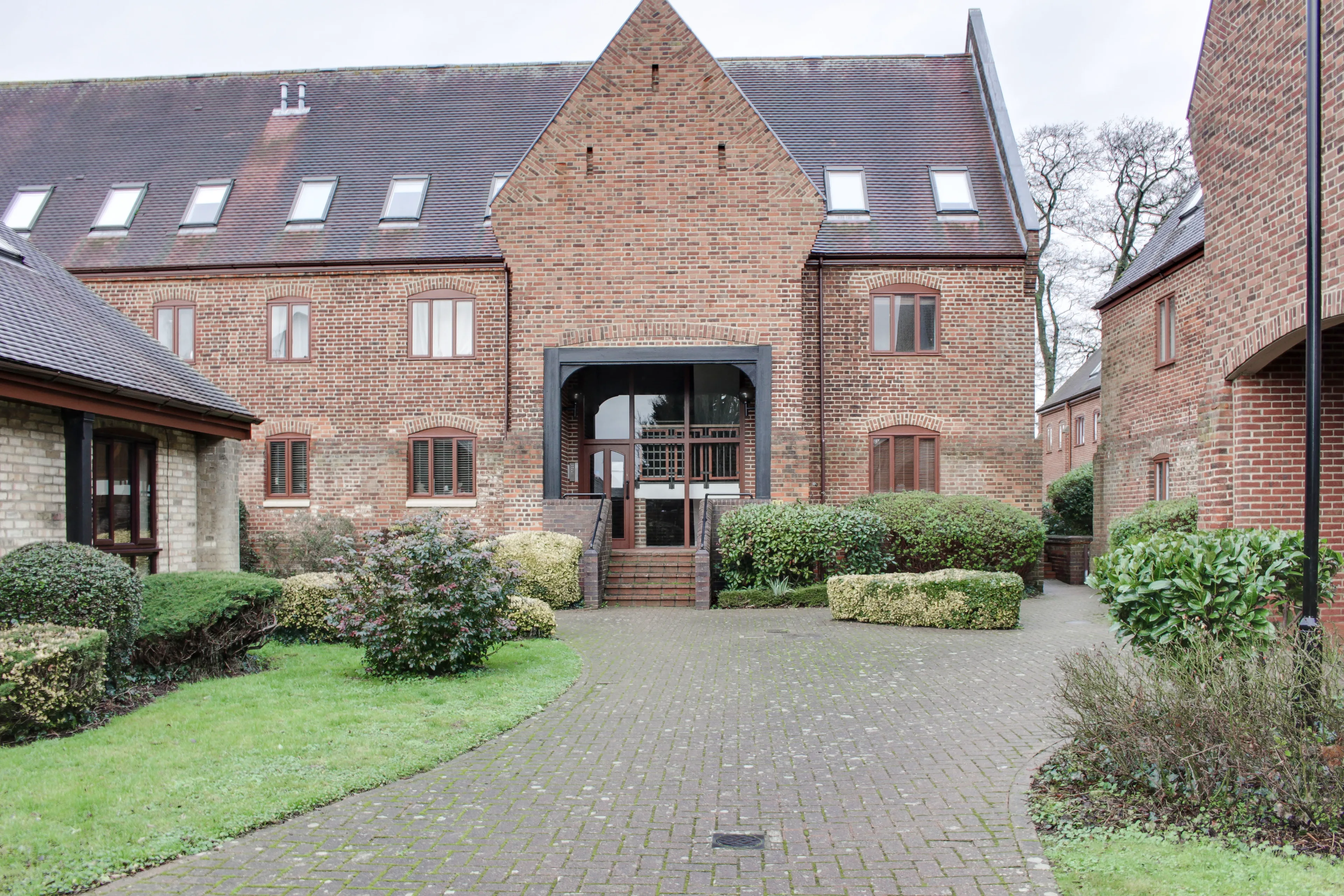 Flat Grove Court in Huntingdonshire