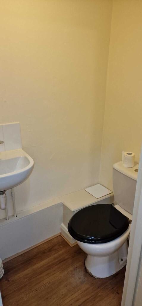 Flat Chatsworth Road in Greater London