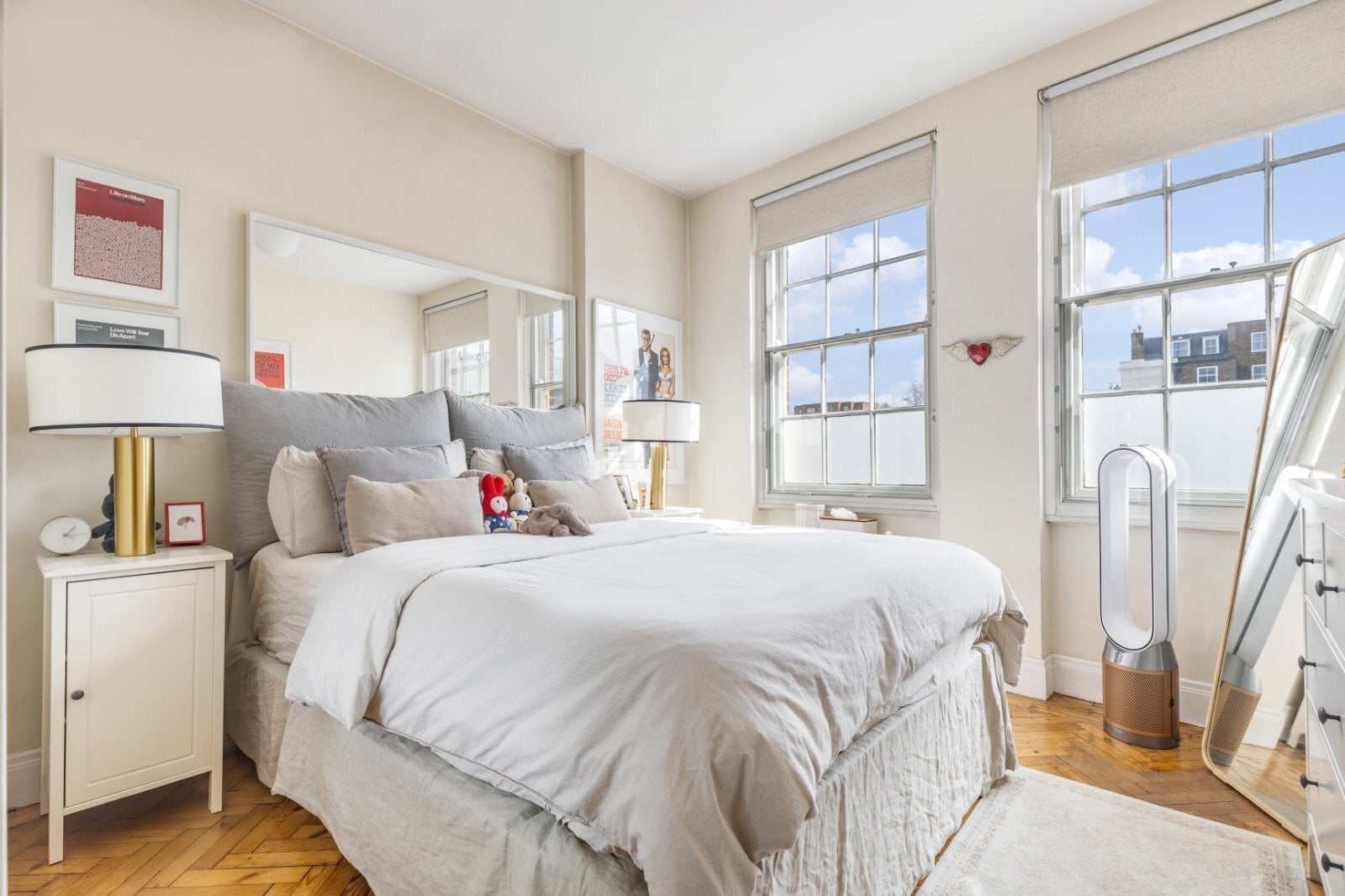 Flat Queensway in City of Westminster