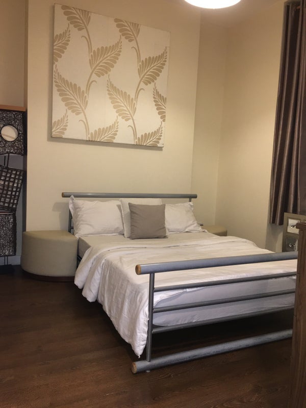Room Overstone Road in Greater London