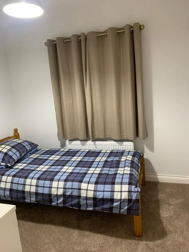 Room Wanstead Park Road in Greater London