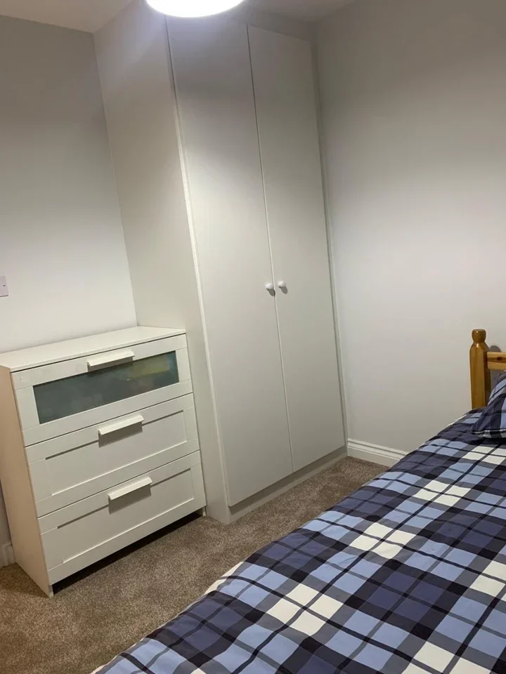 Room Wanstead Park Road in Greater London