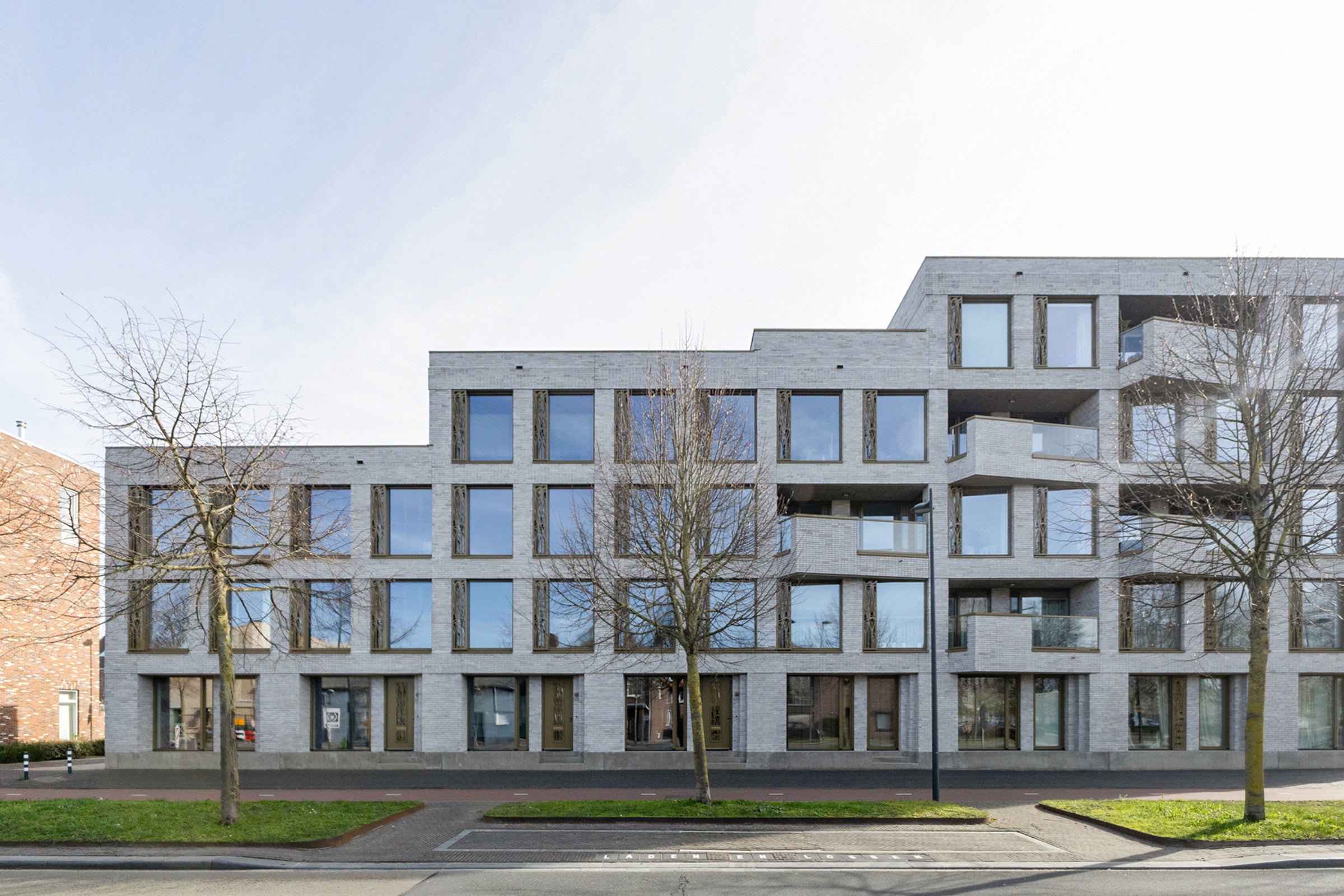 Tussenwoning te koop: Stationslaan 1210, Breda