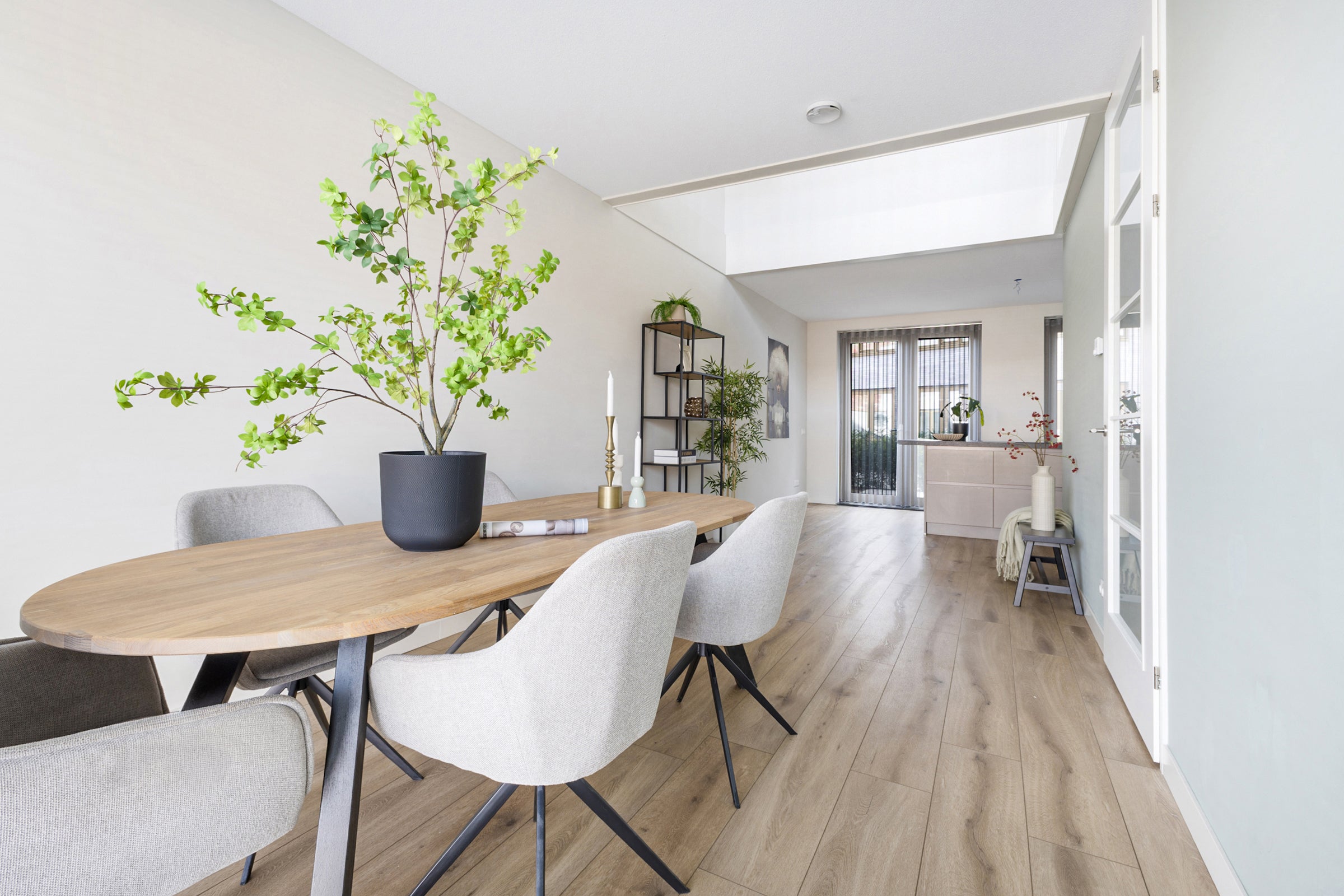 Tussenwoning te koop: Stationslaan 1210, Breda
