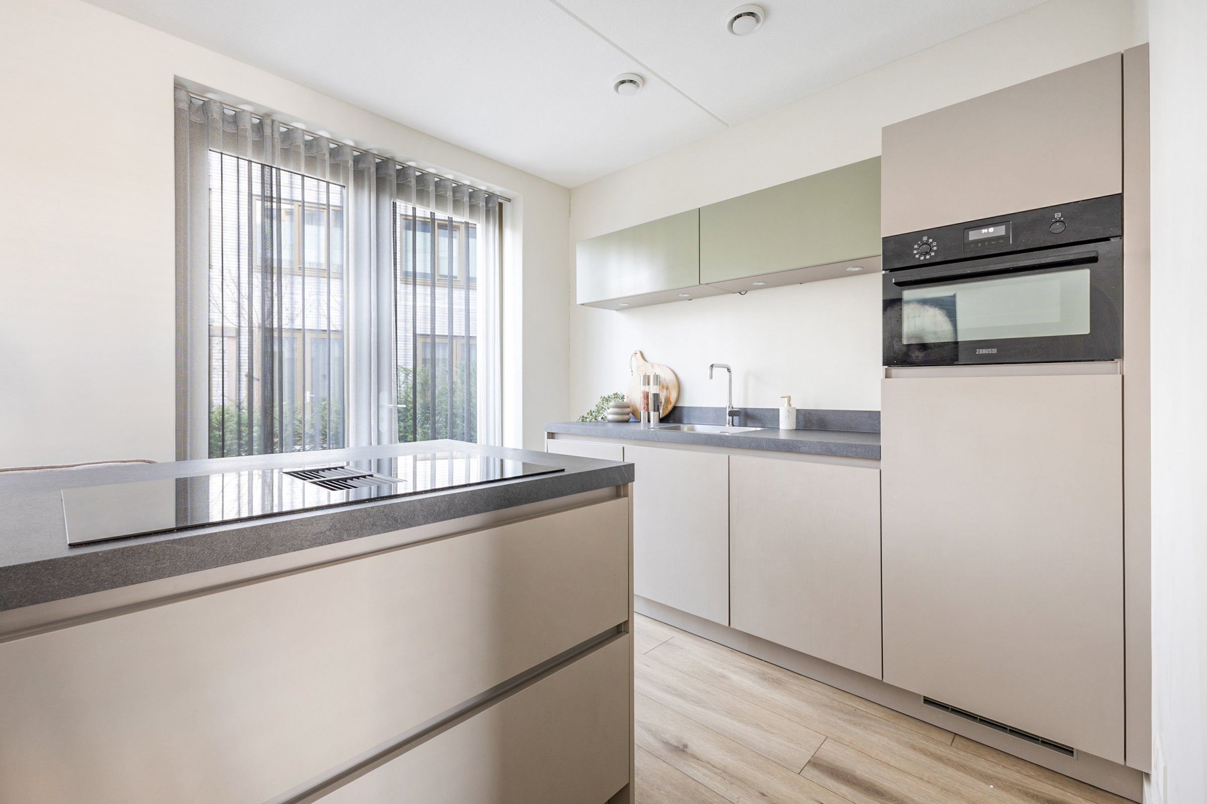 Tussenwoning te koop: Stationslaan 1210, Breda