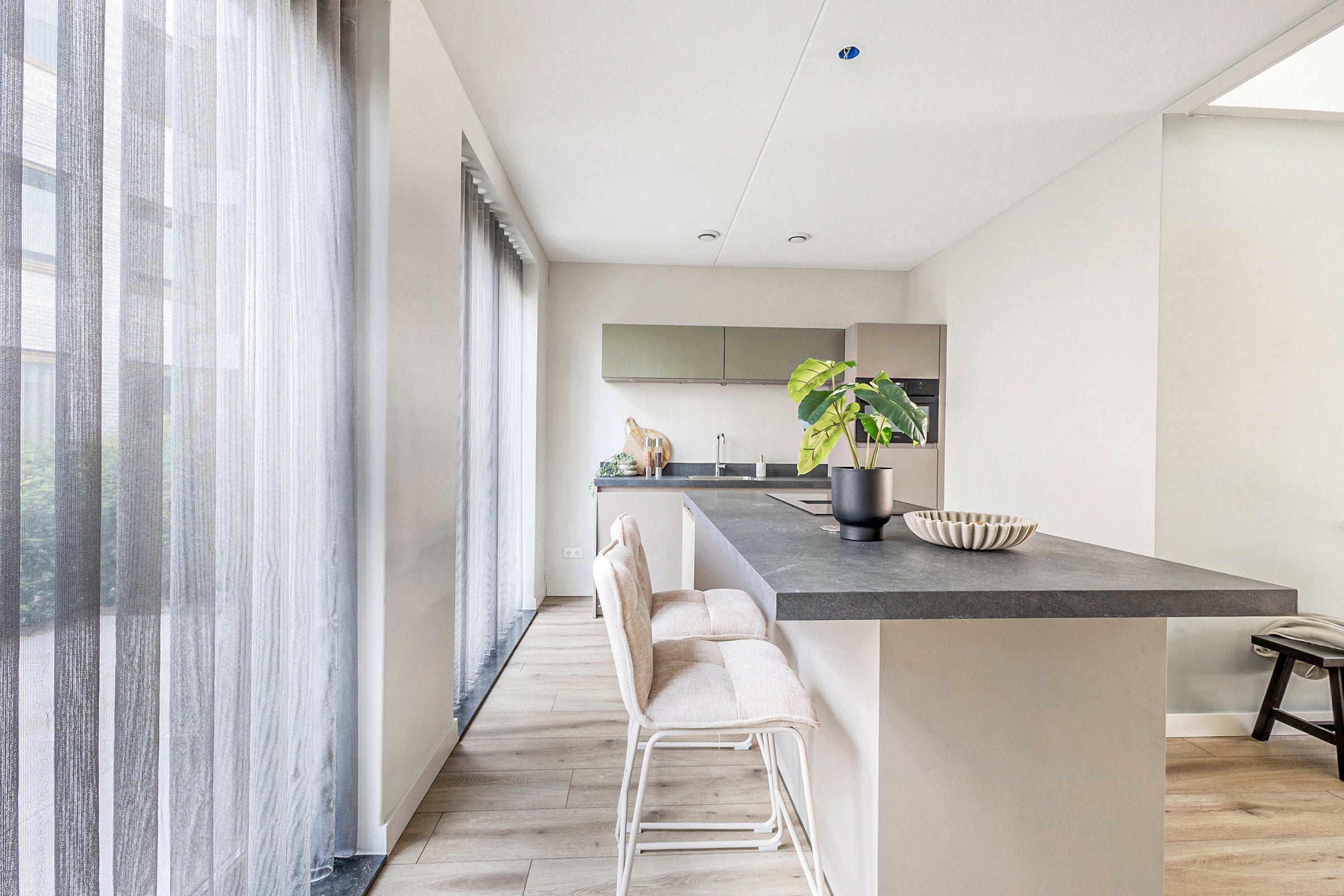 Tussenwoning te koop: Stationslaan 1210, Breda