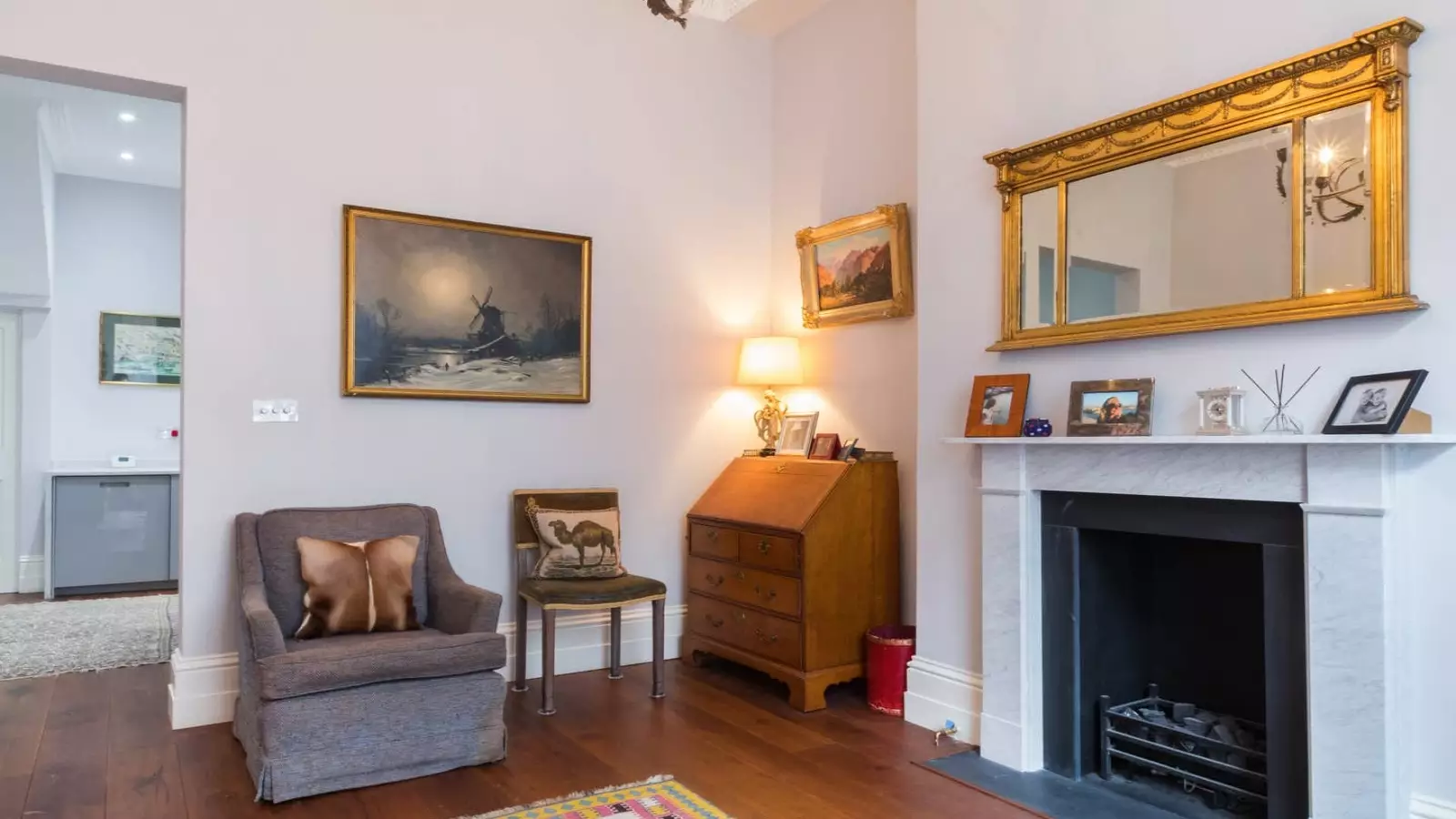 Flat Sutherland Street in City of Westminster
