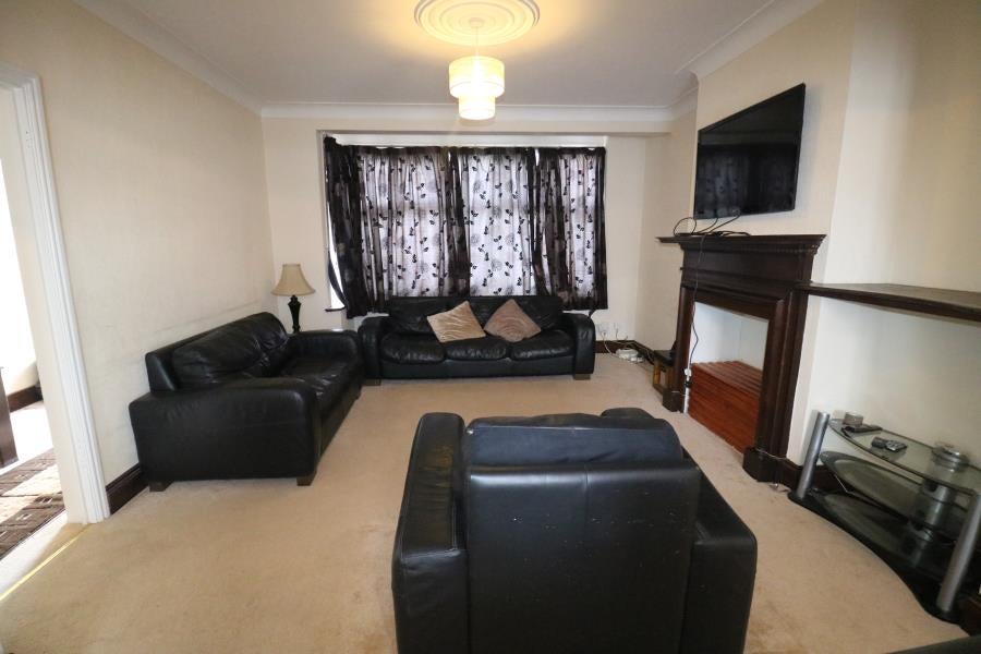 House Branksome Avenue in Greater London