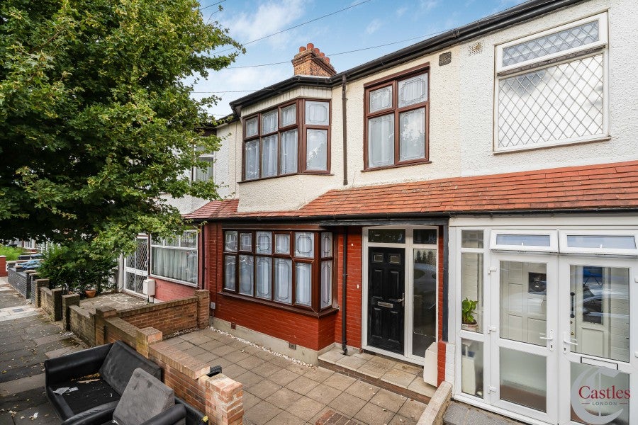 House Branksome Avenue in Greater London