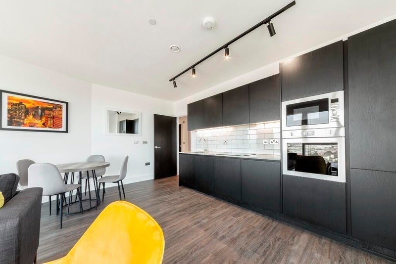Room Victoria Road in Greater London