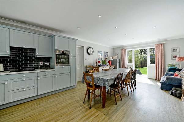 House Tile Barn in Basingstoke and Deane