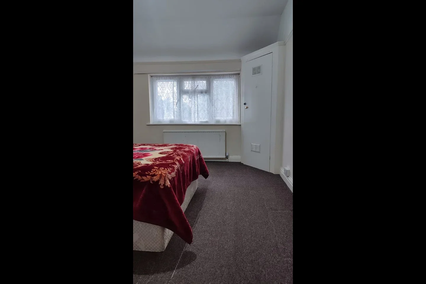 Room Oakington Manor Drive in Greater London