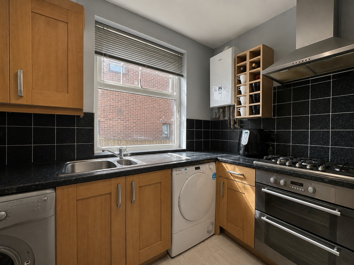 Flat Summerhill Road in Havant