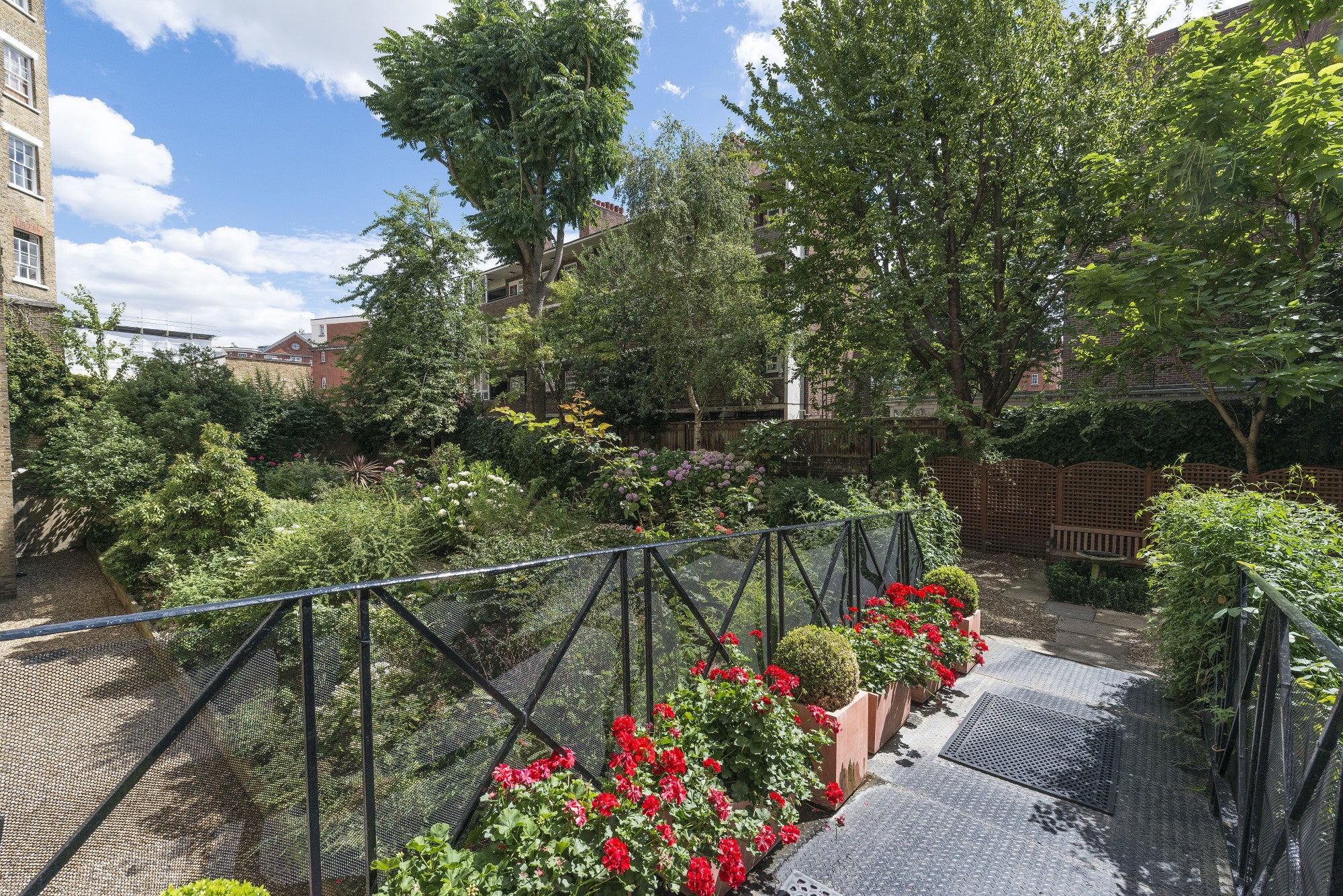 Flat Fulham Road in Greater London