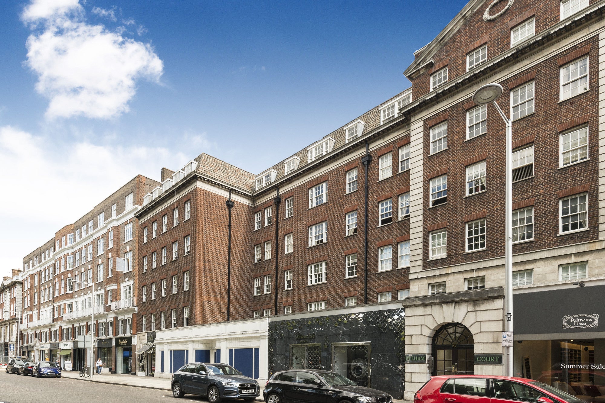 Flat Fulham Road in Greater London