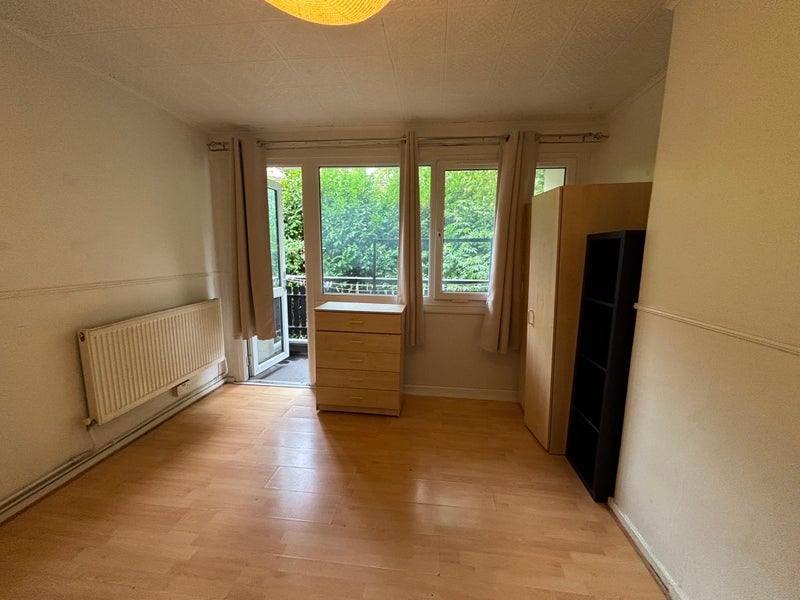Room Gosset Street in Greater London