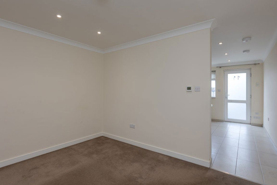 Flat Dover Road East in Gravesham
