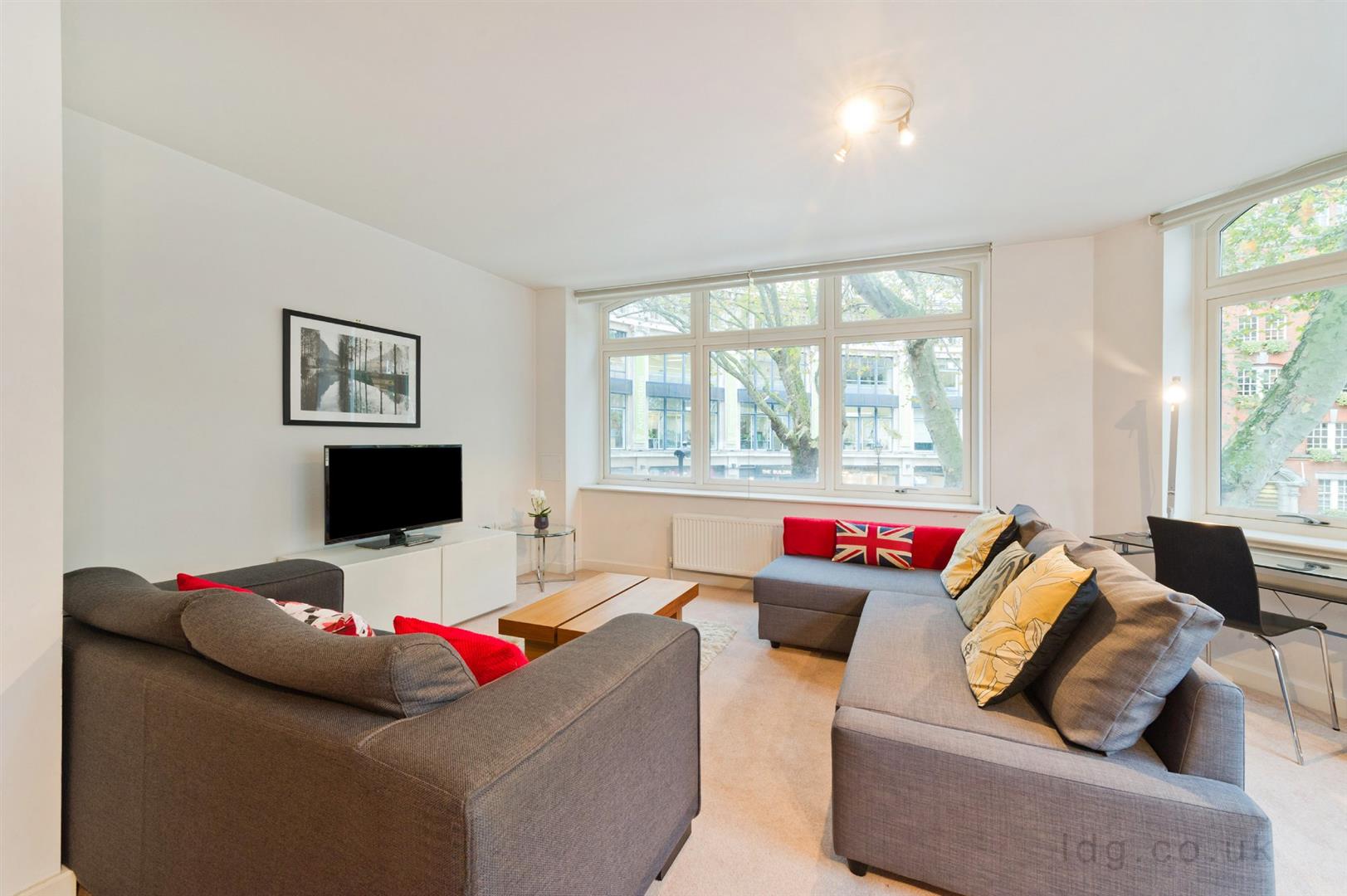 Flat Alfred Place in Greater London