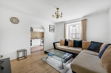 Flat Penfold Street in City of Westminster