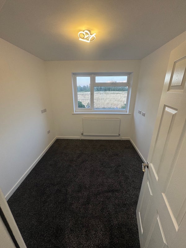 Room Crossways Road in Greater London