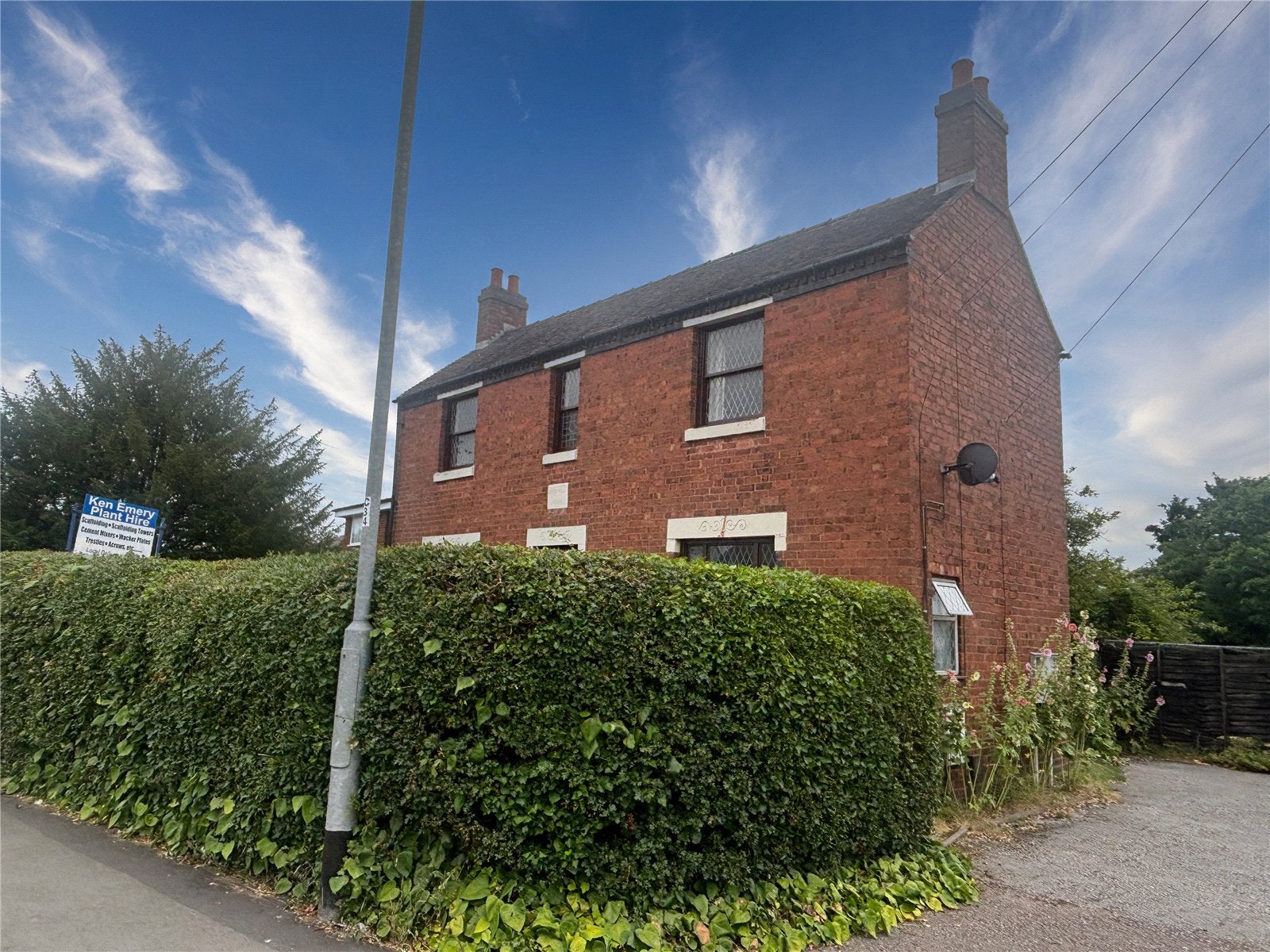 Room Hednesford Road in Cannock Chase