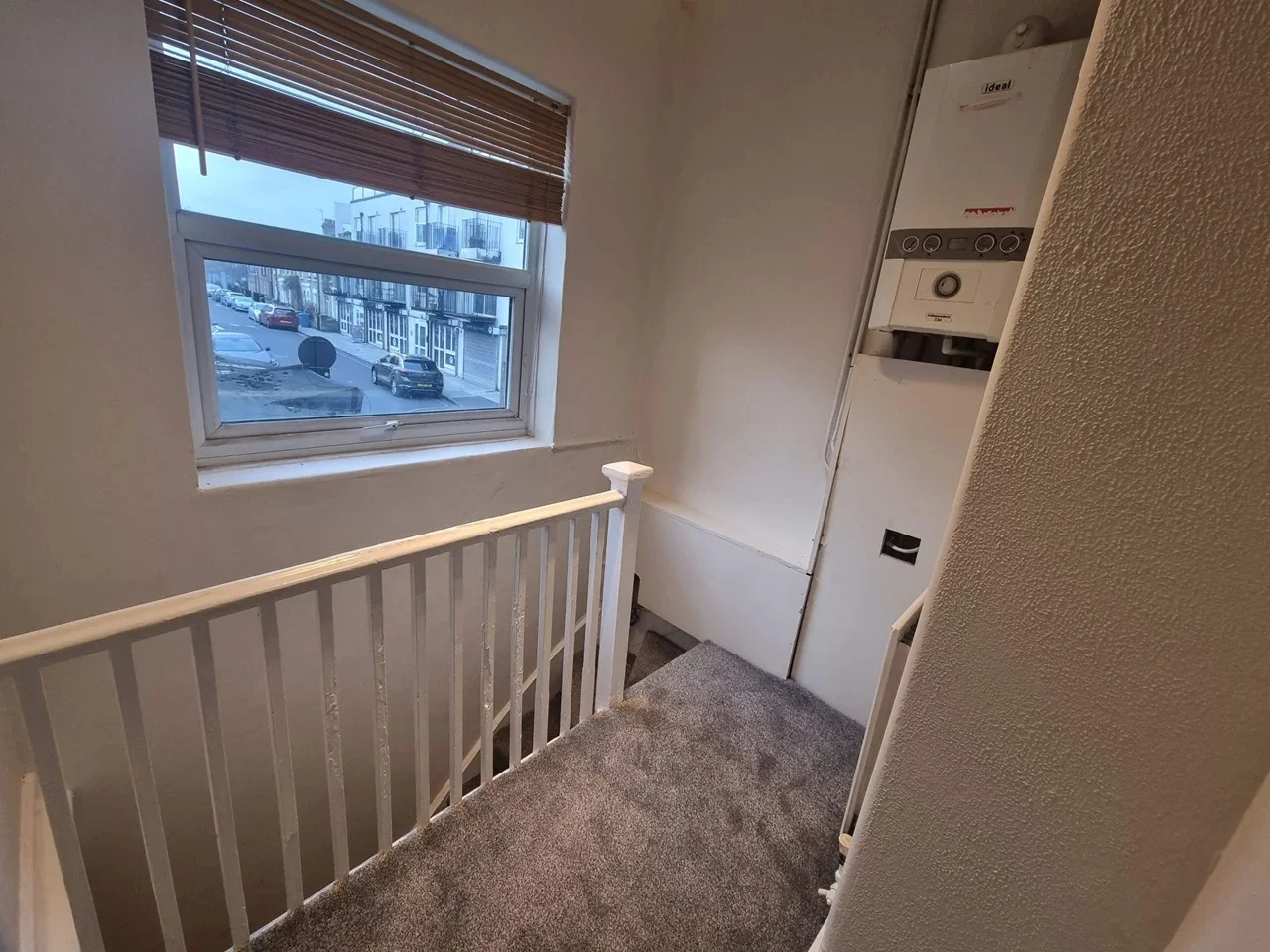 Flat Rye Lane in Greater London