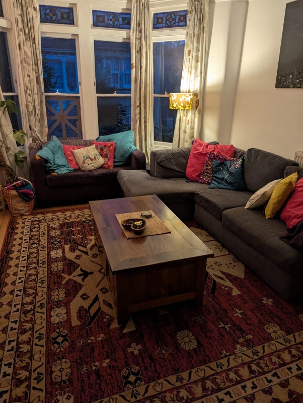 Room Cobourg Road in Bristol