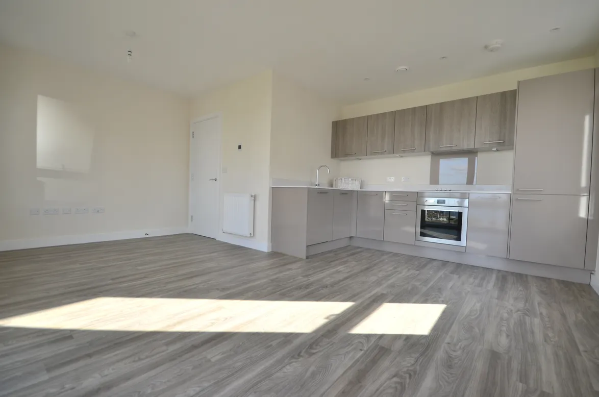 Flat Ocean Drive in Gillingham
