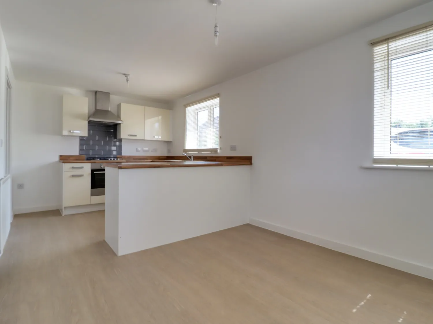 House Salthrop Rise in Badbury Wick